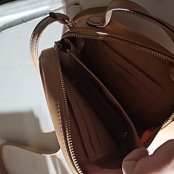 Purse - Picture 3 of 4